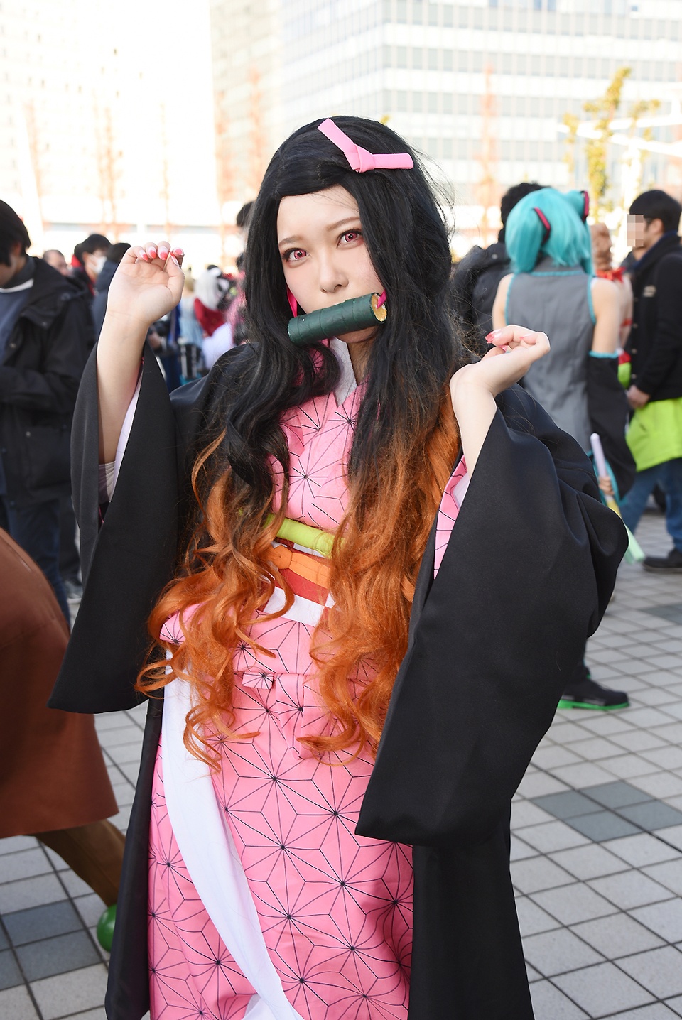 【写真を見る】「鬼滅の刃」の竈門禰豆子に扮する操神莉乃さんをはじめ、ハイレベルなコスプレイヤーがずらり!<写真21点>