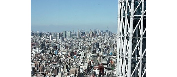 【画像】スカイツリーの奥に富士山も！　タワーからの眺望画像