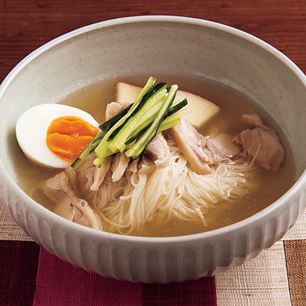 【画像を見る】具材がたっぷり入った「冷麺」