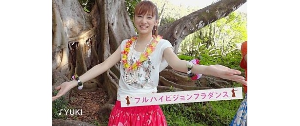 超キュート！ 北川景子がハワイで初フラダンスに挑戦