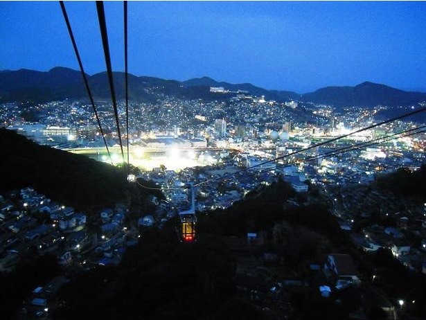 ロープウェイからの夜景もまた美しい