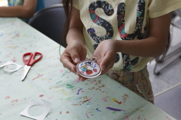 子どもたちや親子連れを対象にした「体験工房」でクラフト体験