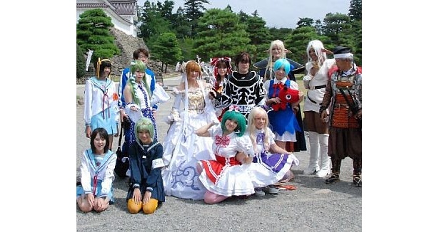 【画像を見る】東北を訪問した6人の海外代表コスプレイヤーたち