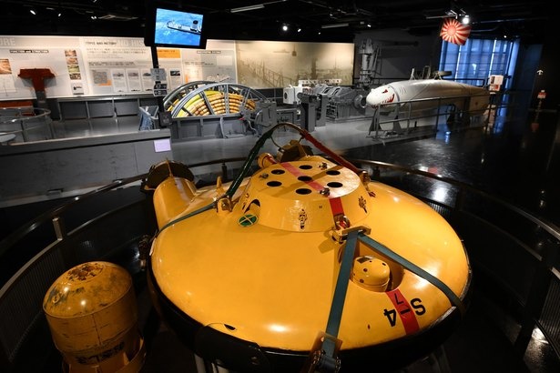 「機雷処分具S-4」。有線で操作し、機雷付近に爆雷を設置させ、機雷を誘爆させるためのもの