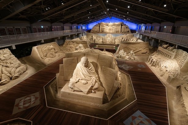 2019年第12期展示の様子。照明の当たり方にも注目したい