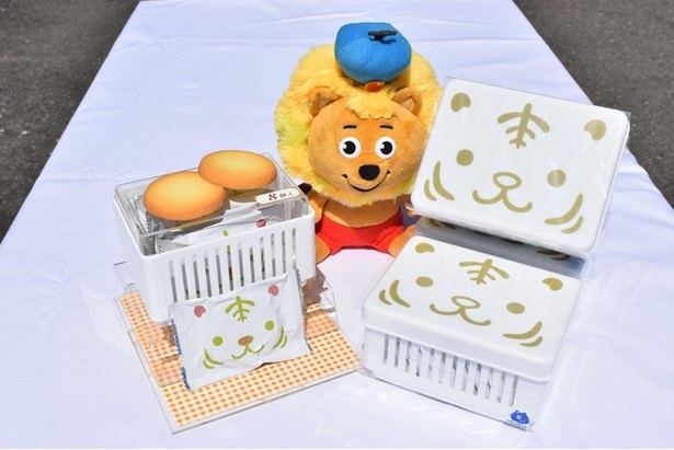 食べ終わったらランチボックスになる「ホワイトタイガーランチBOXクッキー」(税込650円)