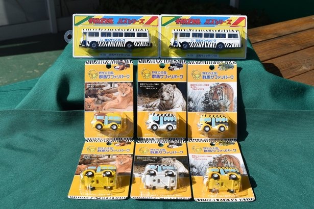 子供も大人も楽しめるミニカーも販売!