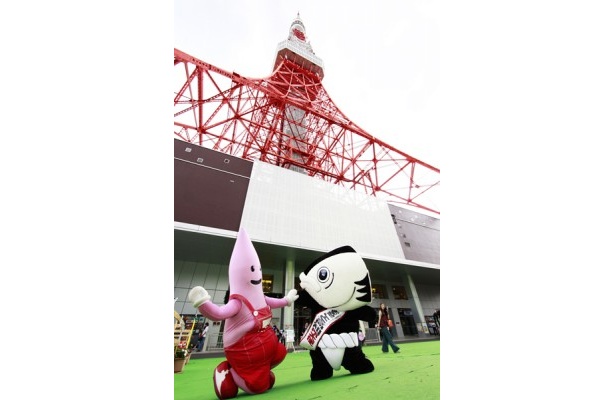 東京タワーのイメージキャラクター・ノッポンと初対面！