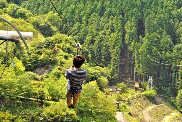 【写真】360メートル越えのロングジップで美しい景色を堪能!