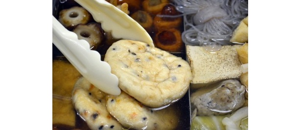 【写真】濃厚なダシがたっぷり染み込んだ“がんもどき”