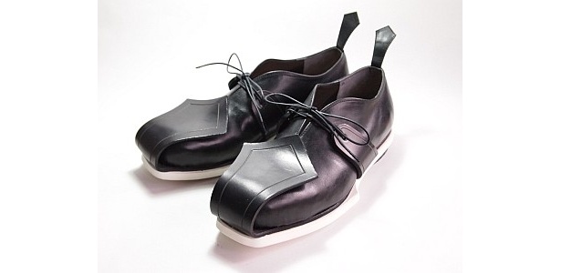 京都デザイン賞受賞作品。「御沓」は脱ぎ履きがしやすい（3万6225円～）