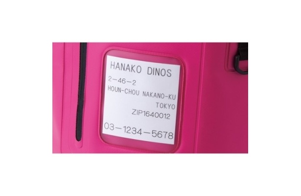 ネームカードなどを濡らすことなく入れられる