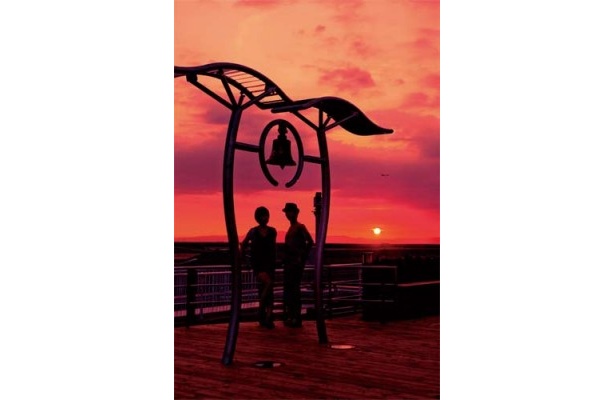 【関西ウォーカー・夕陽特集号】去り行く夏を惜しみつつ“絶品夕陽”に会いに行こう！