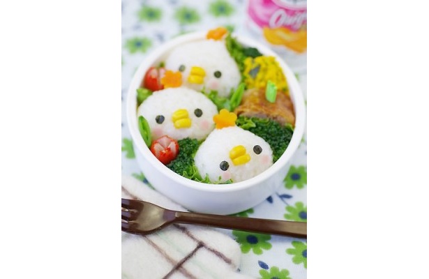 鶏をイメージした「三つ子のにわとりちゃん弁当」