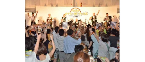 ステージイベントに、会場のテンションもアップ！※写真は別会場のもの