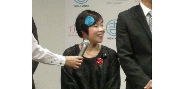 幸せいっぱい！笑顔の山田花子