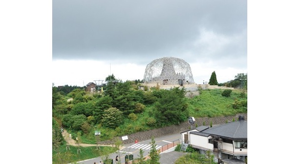 『六甲ミーツ・アート 芸術散歩2011』（9/17～11/23）がついに開催！この連休は“神戸”のオモロイ＆美味いところへ出掛けよう！最新の神戸特集【関西ウォーカー18号】発売中