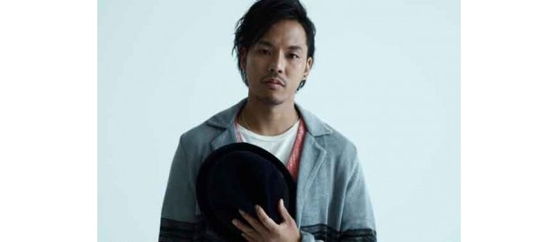 初のコラボ作「ずっと君と。。。」をリリースしたばかりのTEE