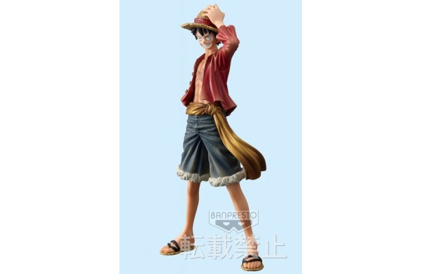 不敵な笑みが印象的