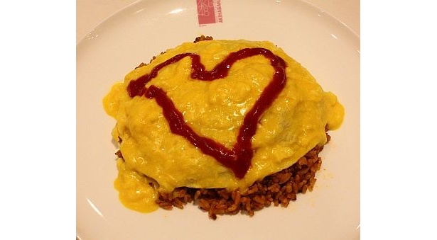 あっちゃんのオムライスも！ AKB48公式カフェの“メンバー考案”料理とは