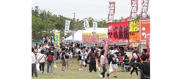 「MONGOL800 ga FESTIVAL What a Wonderful World!! 11'」1日目の様子