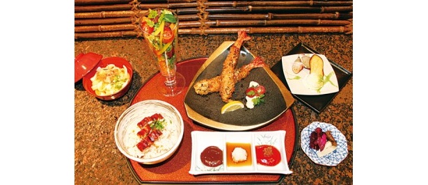 【名古屋おもてなし御膳】  ヒルトン名古屋内にある、日本料理「源氏」の博覧会特別メニュー。※11：00～14：00のみ住所：名古屋市中区栄1-3-3TEL ：052-212-1151