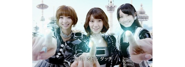 大島優子や篠田麻里子らが未来世界の天使に扮した最新CMがオンエア