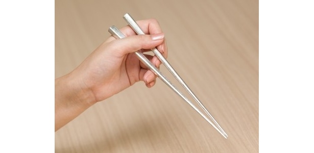 【画像】使えば使うほど曲がっていく！ 果たしてその限界は!?