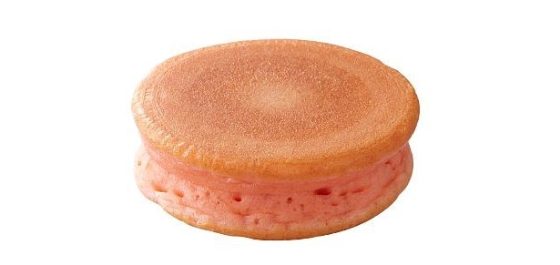 「3色ミニパンケーキ」(250円)。こちらはピンク色が可愛い「ラズベリー」