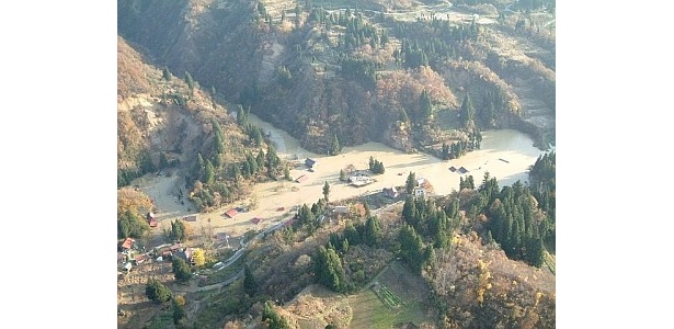大量の土砂が集落を襲った