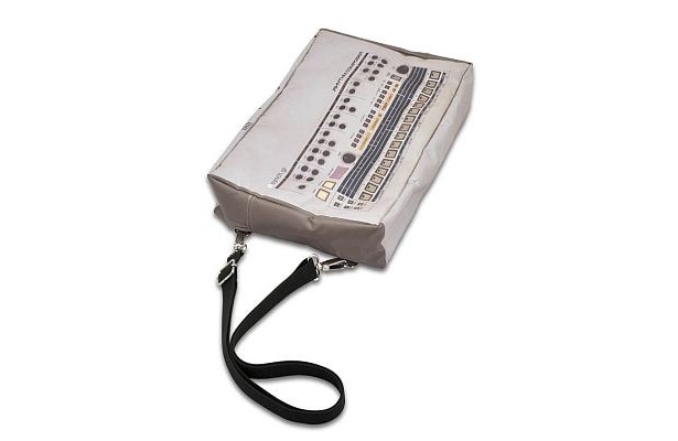 「Synch. リズムマシーンバッグ Roland TR-909」