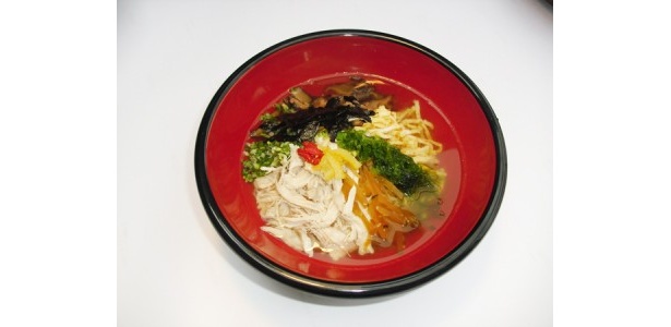 奄美の伝統的な郷土料理である「奄美鶏飯丼」