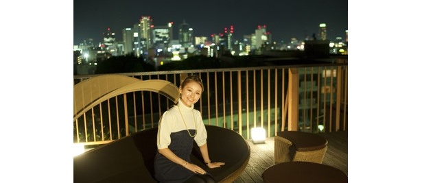 ディナーの後は3階テラスからの夜景を満喫