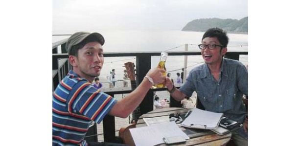 わたなべだいすけさんとは久しぶりの再会。ライブの終了後ということもあり、とりあえず乾杯！