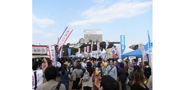 11/12・13に姫路城のお膝元で「第6回 B級ご当地グルメの祭典！ B-1グランプリin姫路」が開催！