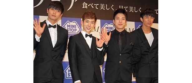 「2PM」に続け！ 来年日本デビューを飾るK-POPアーティスト「2AM」が来日