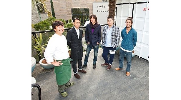 左から、笹島保弘さん(code kurkku food producer)、 大沢伸一さん(producer)、小林武史さん(producer)、 ワンダーウォール片山正通さん(Total Design Director)、 西畠清順さん(Landscape Designer)
