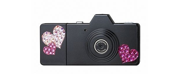 本体の両サイドにハートをあしらった「ラブアクチュアリー」