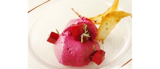 ビーツのムースなど、野菜スイーツが自慢のイタリアン「Trattoria ＆ VegeDolce Mano-e-Mano」