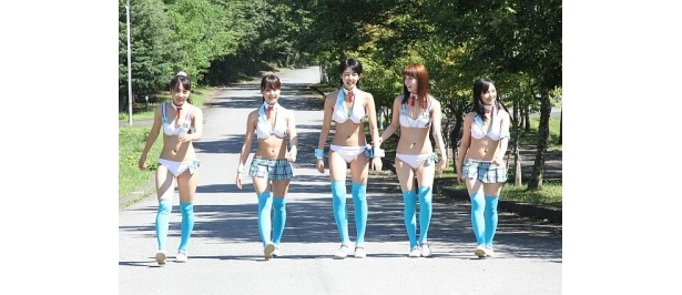 【写真】こんな水着美少女たちが3Dで！名シーンをプレーバック