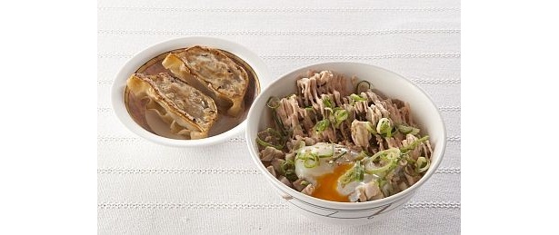 2つの味が選べるチャーシュー丼と牛とん包2個がセットになった「ミートパラダイス」(600円/近江伝)