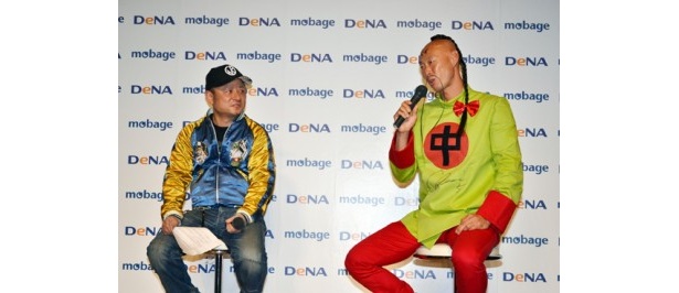 「キン肉マン」談義に花を咲かす二人