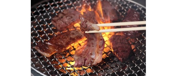 焼肉・ホルモンの総合部門グランプリは「焼肉萬野ホルモン舗 三休橋」