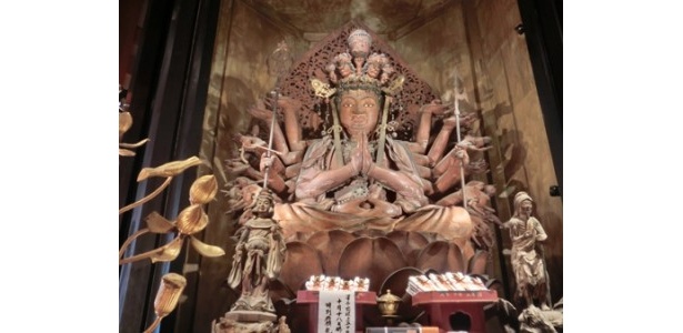 壺阪寺の十一面千手千眼観音菩薩坐像