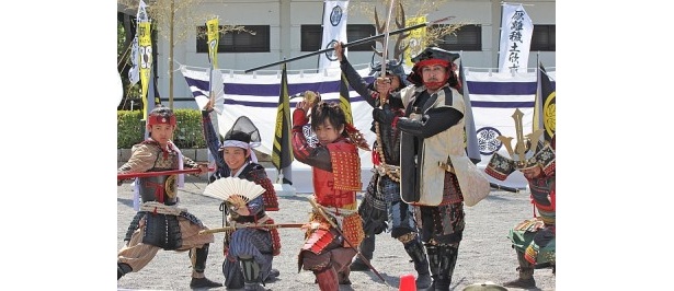 【写真】紙製とは思えないエコ甲冑に注目！各武将もチェック