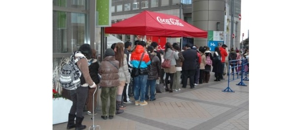 天神イムズにCMでおなじみの「Coca-Cola Happiness Truck」が現れた！