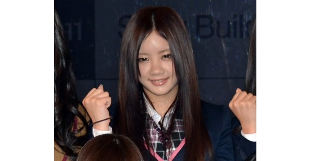 ガッツポーズをとる畠中清羅さん