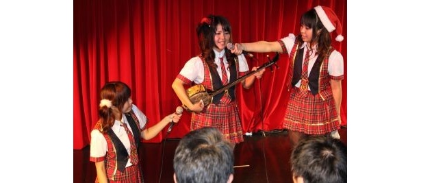 初公演の様子