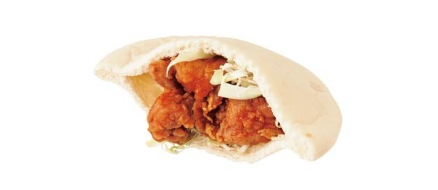 ｢ピタからサンド｣は揚げたてアツアツがうまい！(440円、からあげ小町)