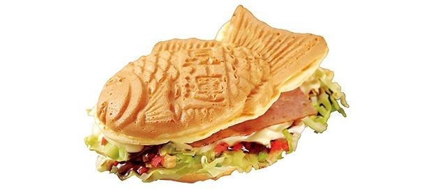 お好み焼きの具材が詰まった「おめでたい焼き」(160円)